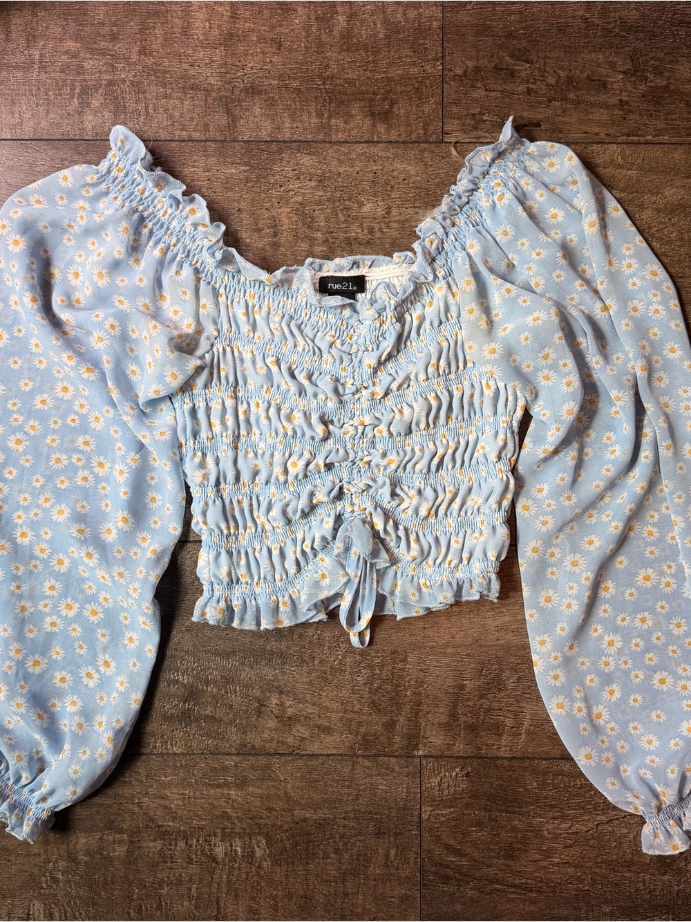 Rue21 Blue Daisy Smocked Puff-Sleeve Crop Top